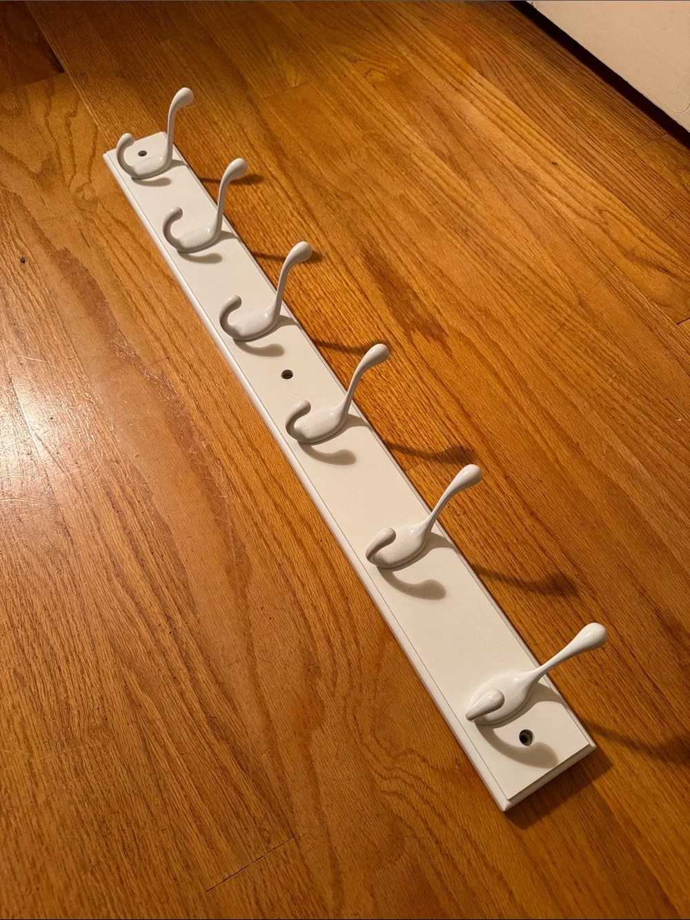27'' White 6 Hook Rail with 6 Heavy Duty Coat and Hat Hooks